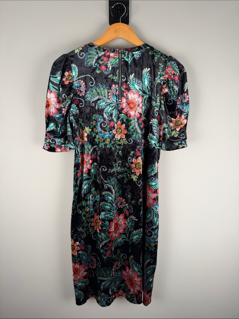 Molly Bracken Whimsical Dark Cottagecore Floral Paisley Black Velvet Dress - Picture 3 of 9